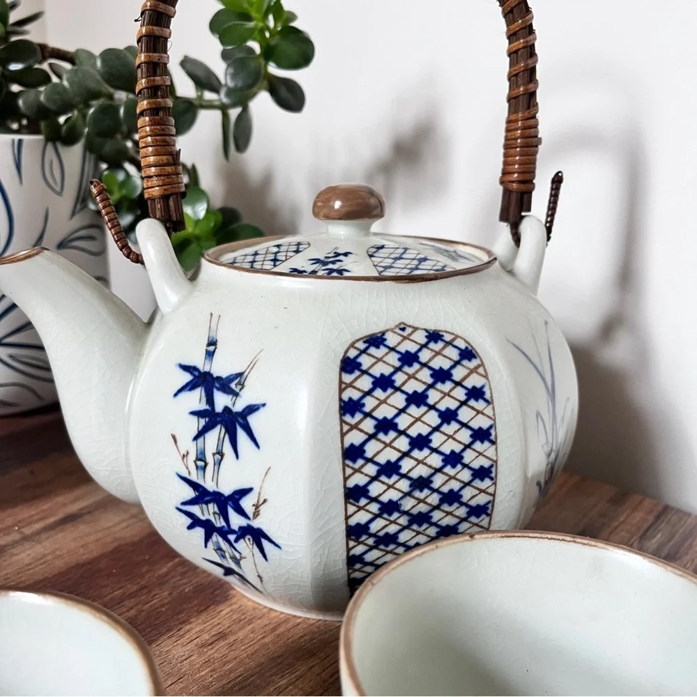 Vintage Otagiri Ceramic Japanese Teapot With 4 Cups Rattan Handle White Blue
